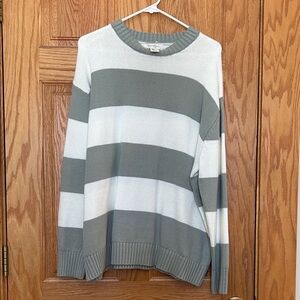 Jessica Simpson Gray and White Striped Sweater